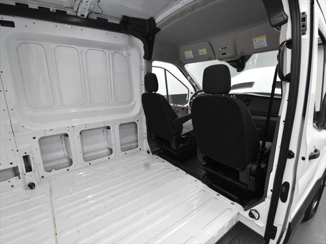 Photo of 2024 Oxford White Ford Transit-250