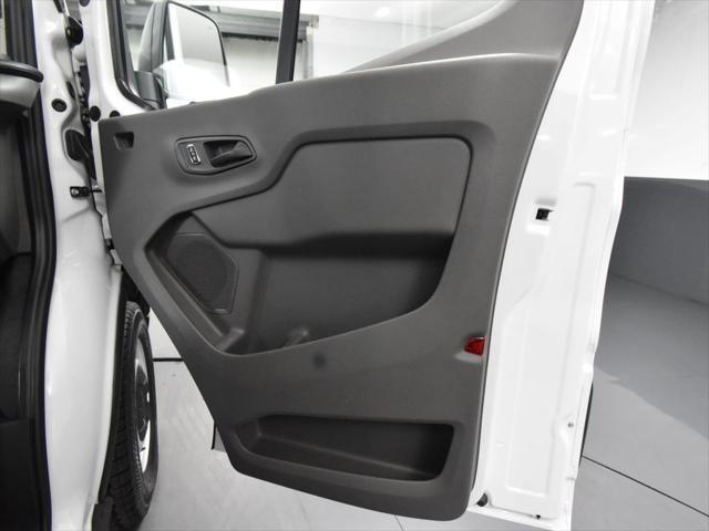 Photo of 2024 Oxford White Ford Transit-250