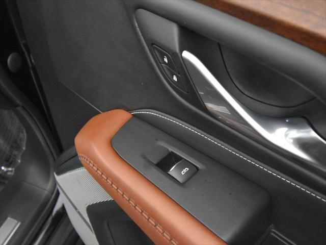 Photo of 2023 Onyx Black GMC Yukon XL