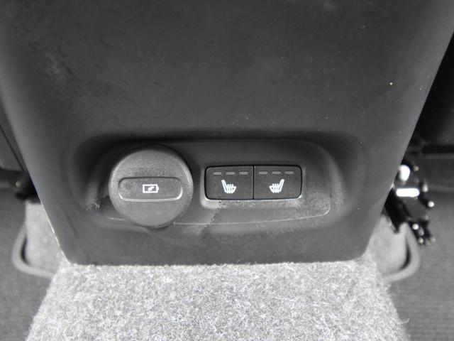 Photo of 2022 Crystal White Metallic Volvo XC40 Recharge Pure Electric