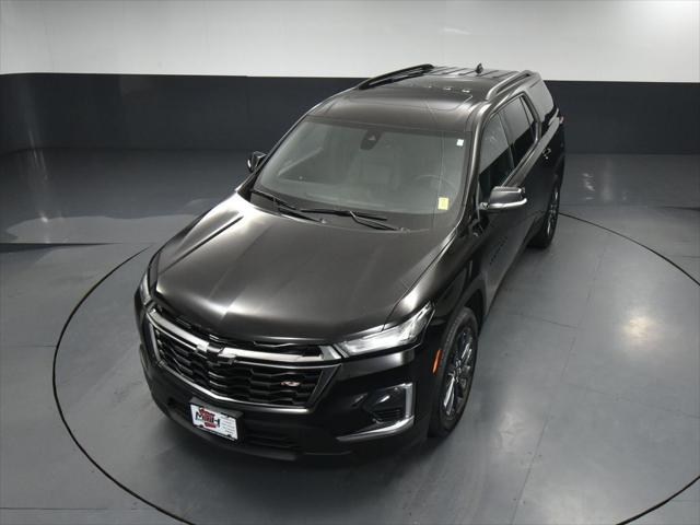 Photo of 2023 Mosaic Black Metallic Chevrolet Traverse