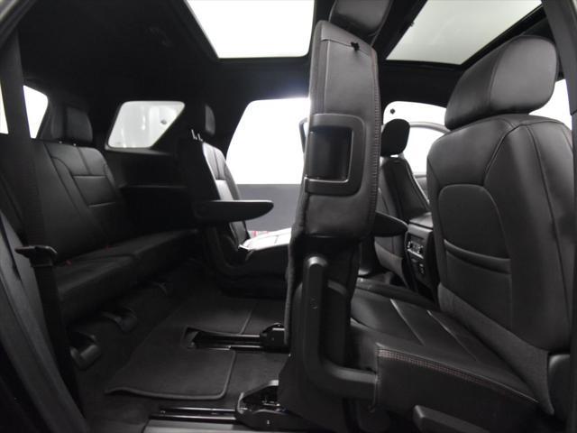 Photo of 2023 Mosaic Black Metallic Chevrolet Traverse