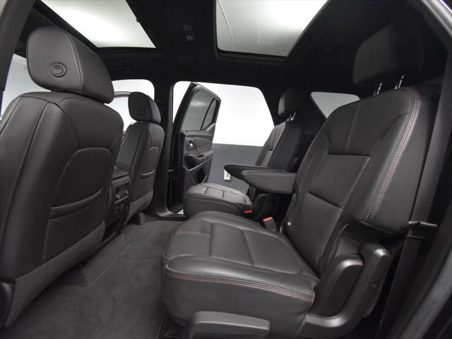 Photo of 2023 Mosaic Black Metallic Chevrolet Traverse