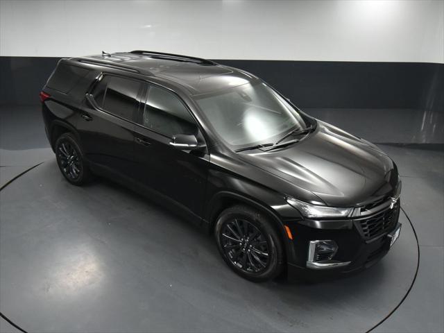 Photo of 2023 Mosaic Black Metallic Chevrolet Traverse