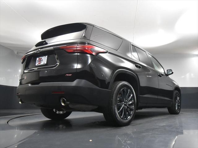 Photo of 2023 Mosaic Black Metallic Chevrolet Traverse