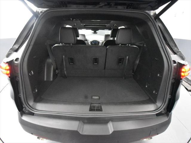 Photo of 2023 Mosaic Black Metallic Chevrolet Traverse