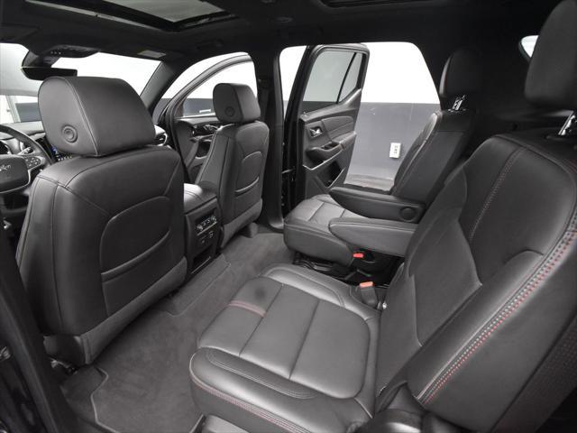 Photo of 2023 Mosaic Black Metallic Chevrolet Traverse