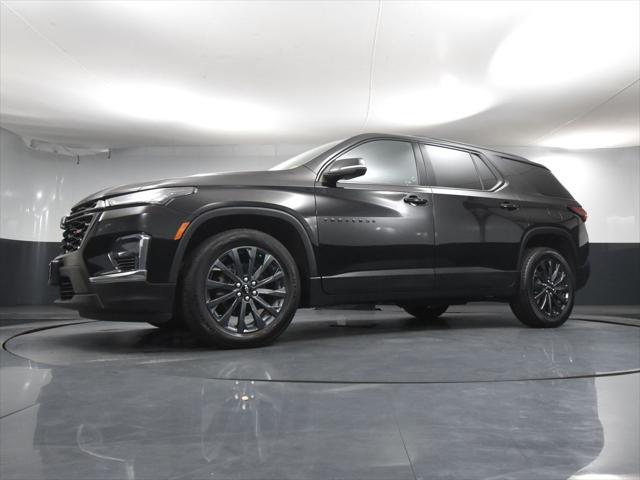 Photo of 2023 Mosaic Black Metallic Chevrolet Traverse