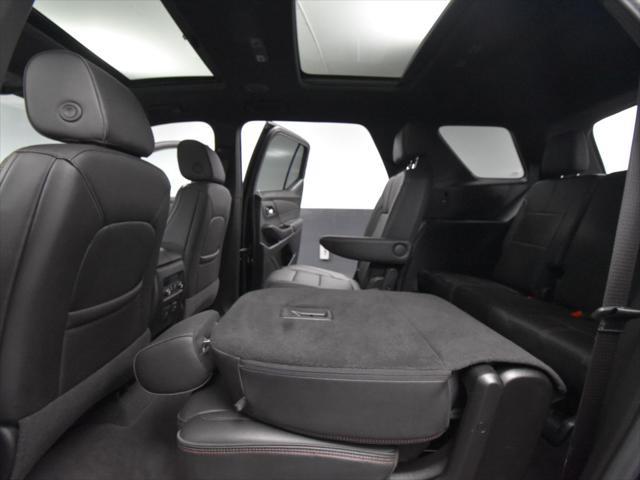 Photo of 2023 Mosaic Black Metallic Chevrolet Traverse