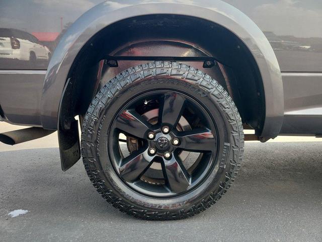Photo of 2017 Granite Crystal Metallic Clearcoat RAM 1500