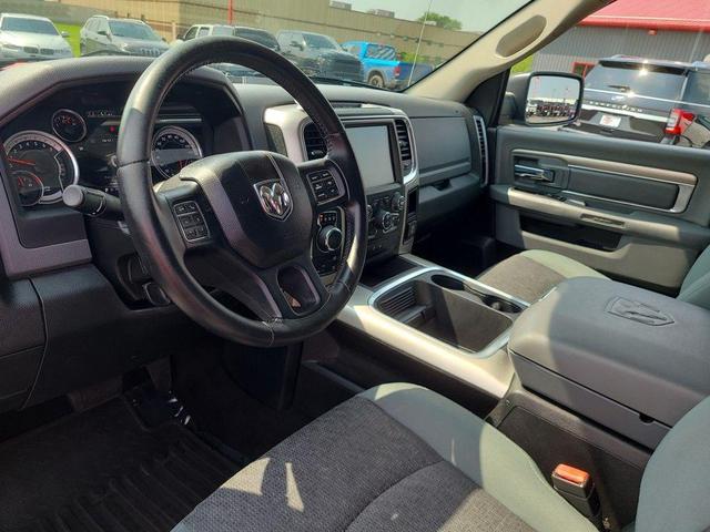 Photo of 2017 Granite Crystal Metallic Clearcoat RAM 1500