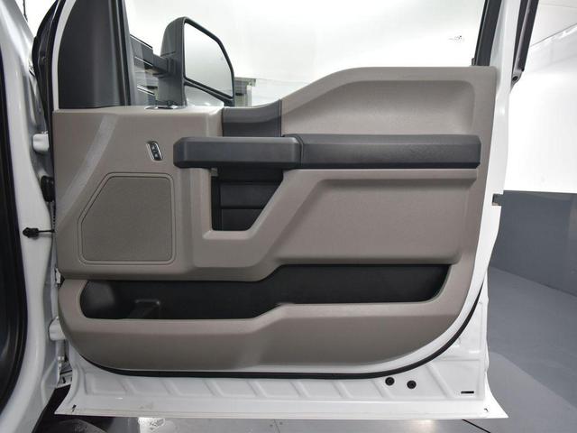 Photo of 2022 Oxford White Ford F-250