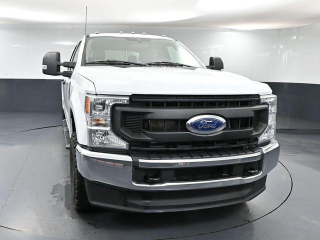 Photo of 2022 Oxford White Ford F-250