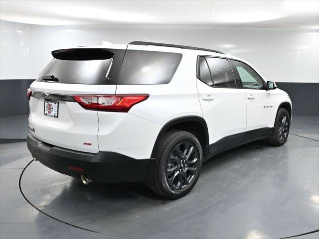 Photo of 2021 Iridescent Pearl Tricoat Chevrolet Traverse
