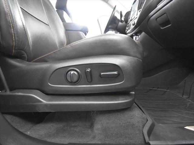 Photo of 2021 Iridescent Pearl Tricoat Chevrolet Traverse