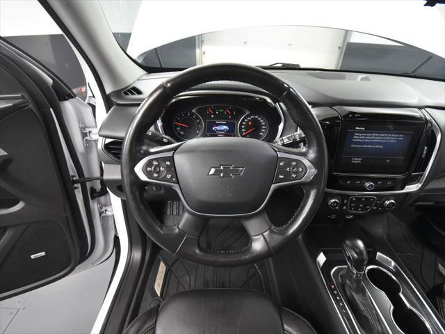 Photo of 2021 Iridescent Pearl Tricoat Chevrolet Traverse