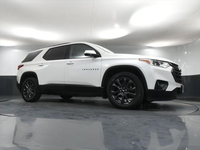 Photo of 2021 Iridescent Pearl Tricoat Chevrolet Traverse