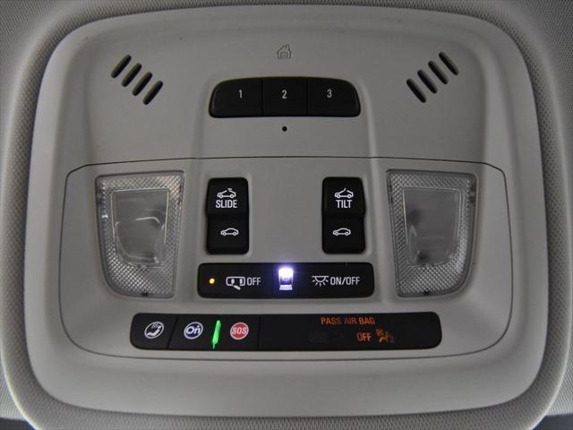 Photo of 2021 Iridescent Pearl Tricoat Chevrolet Traverse