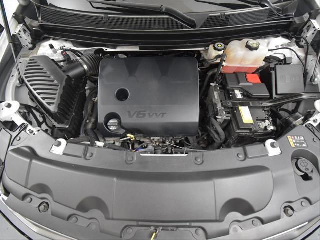Photo of 2021 Iridescent Pearl Tricoat Chevrolet Traverse