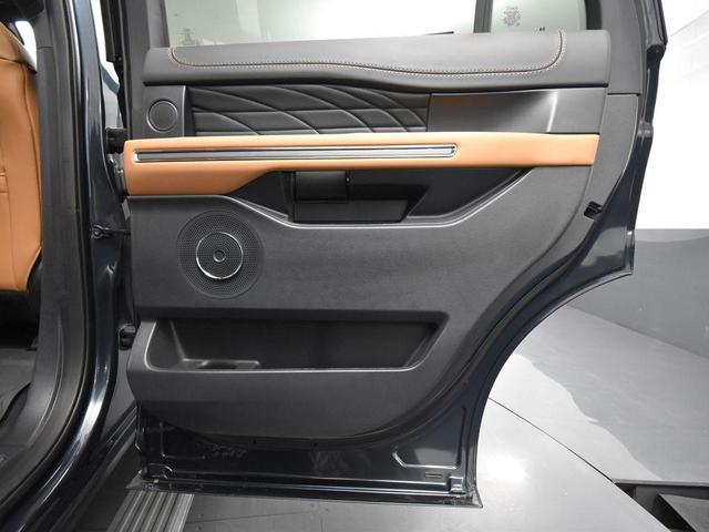 Photo of 2024 Stone Blue Metallic Ford Expedition