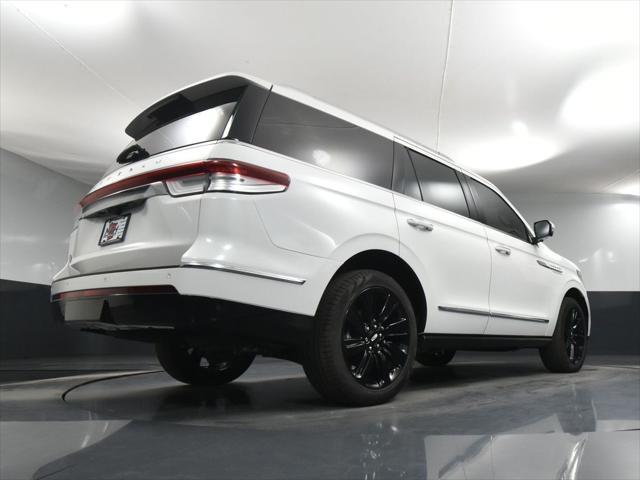 Photo of 2024 Pristine White Metallic Tri-Coat Lincoln Navigator