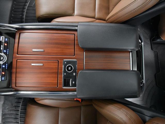 Photo of 2024 Pristine White Metallic Tri-Coat Lincoln Navigator