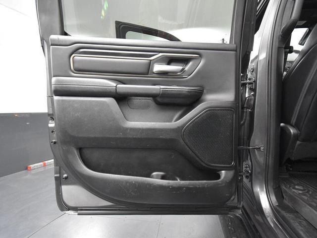 Photo of 2022 Granite Crystal Metallic Clearcoat RAM 1500