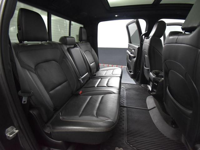Photo of 2022 Granite Crystal Metallic Clearcoat RAM 1500