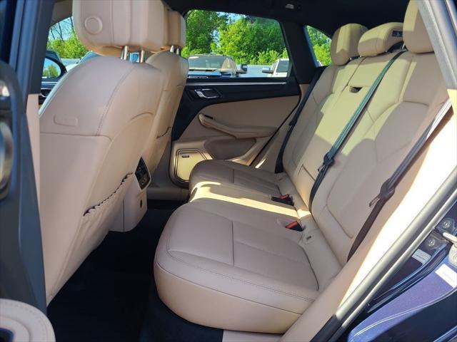 Photo of 2022 Night Blue Metallic Porsche Macan