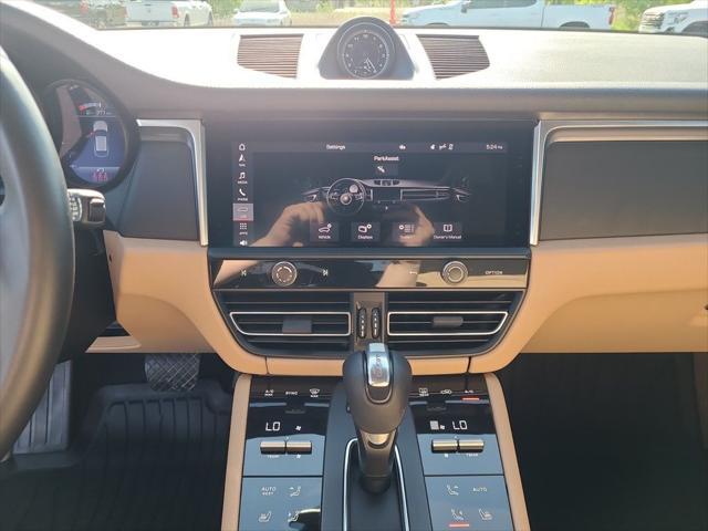 Photo of 2022 Night Blue Metallic Porsche Macan