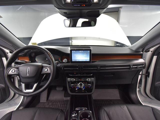 Photo of 2022 Pristine White Metallic Tri-Coat Lincoln Corsair