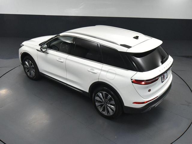 Photo of 2022 Pristine White Metallic Tri-Coat Lincoln Corsair