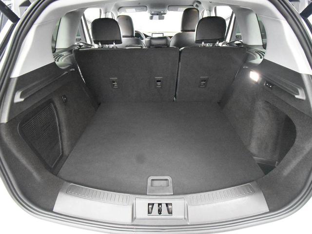 Photo of 2022 Pristine White Metallic Tri-Coat Lincoln Corsair