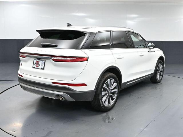 Photo of 2022 Pristine White Metallic Tri-Coat Lincoln Corsair