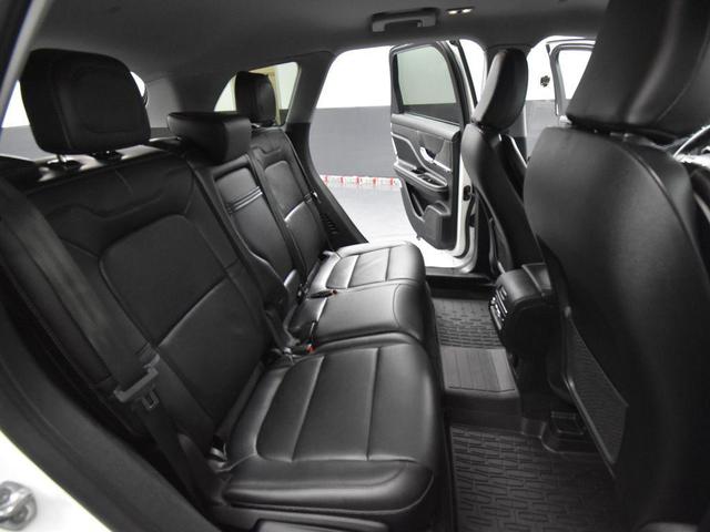 Photo of 2022 Pristine White Metallic Tri-Coat Lincoln Corsair