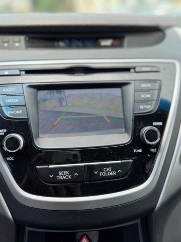 Photo of 2015 Shimmering Silver Hyundai ELANTRA
