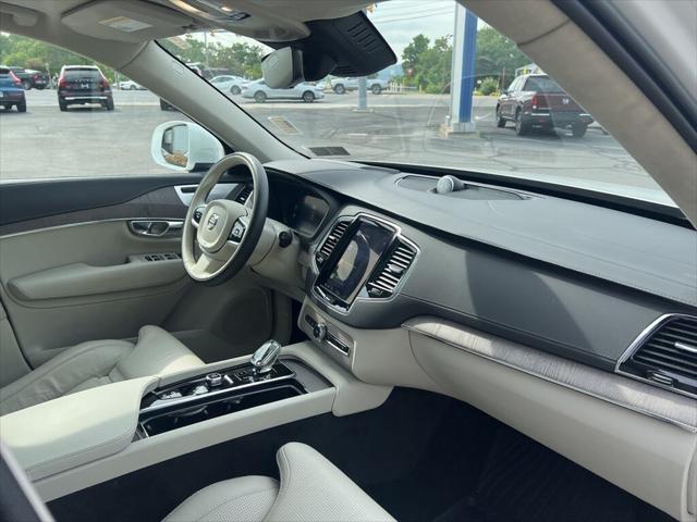 Photo of 2023 Crystal White Metallic Volvo XC90