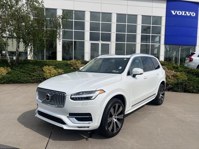 Photo of 2023 Crystal White Metallic Volvo XC90