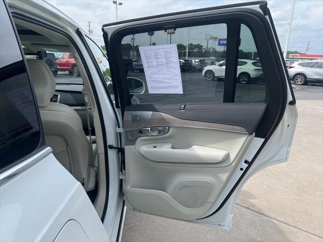 Photo of 2023 Crystal White Metallic Volvo XC90