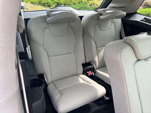 Photo of 2023 Crystal White Metallic Volvo XC90