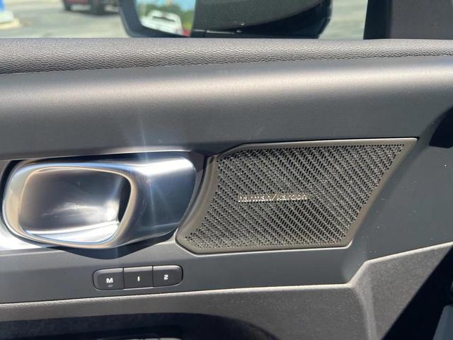 Photo of 2026 Vapour Gray Volvo XC40
