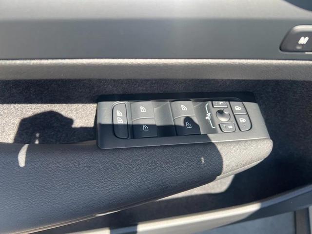 Photo of 2026 Vapour Gray Volvo XC40
