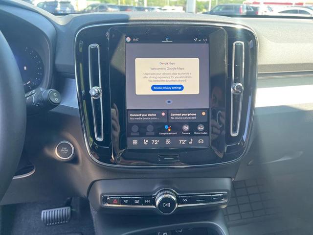 Photo of 2026 Vapour Gray Volvo XC40