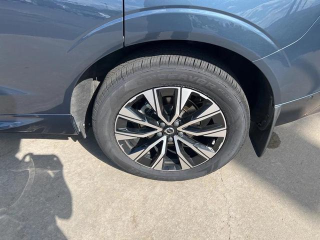 Photo of 2024 Denim Blue Metallic Volvo XC60