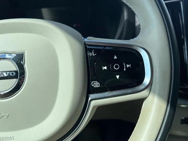 Photo of 2024 Denim Blue Metallic Volvo XC60