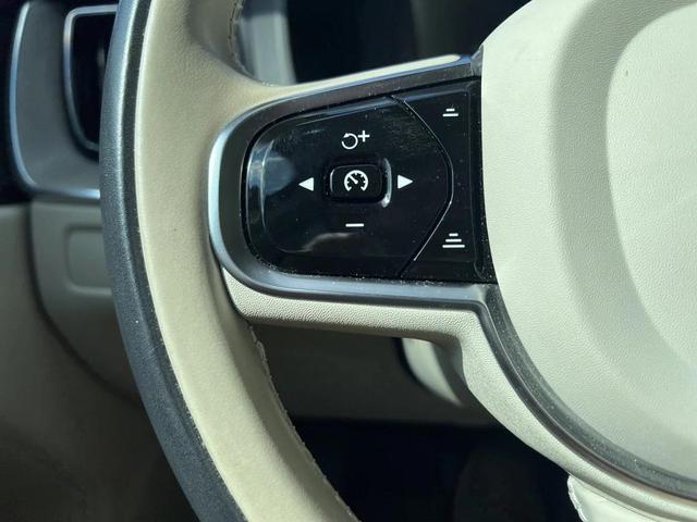 Photo of 2024 Denim Blue Metallic Volvo XC60