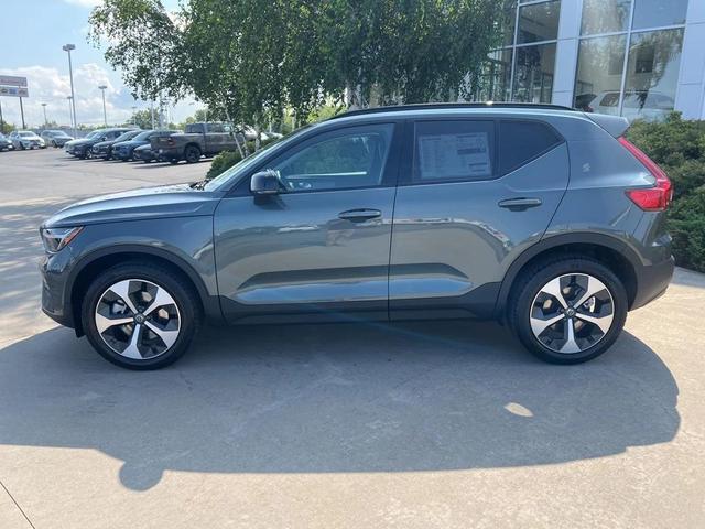 Photo of 2026 Forest Lake Volvo XC40