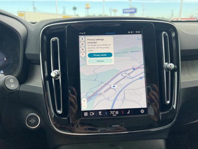 Photo of 2025 Vapour Gray Metallic Volvo XC40