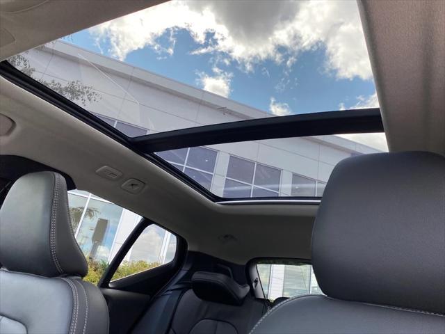 Photo of 2025 Crystal White Pearl Volvo XC40