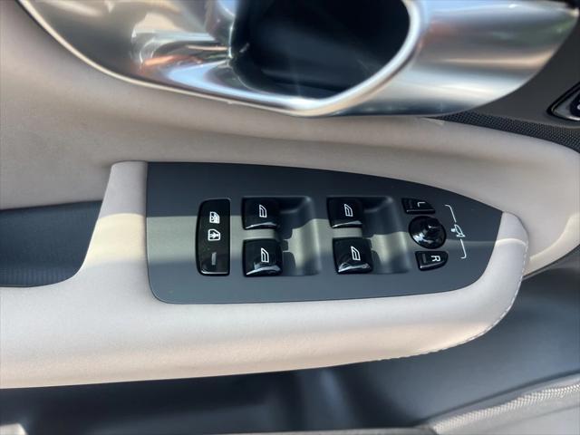 Photo of 2025 Crystal White Pearl Volvo XC90 Plug-In Hybrid